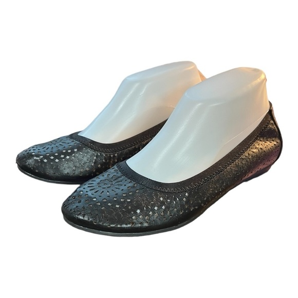 Vionic Robyn Black Leather Laser Cut Ballet Slippers Size 6.5M - Picture 8 of 14